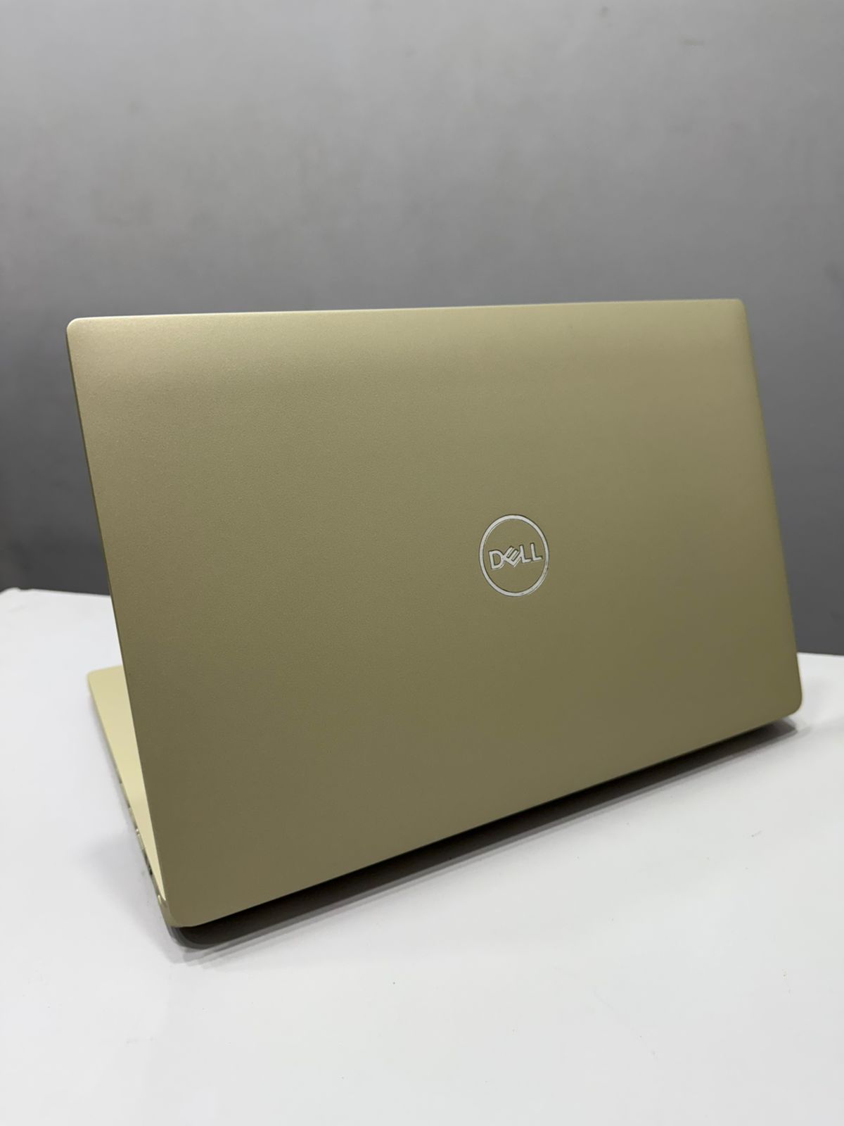 Laptop Rental Services in Connaught Place